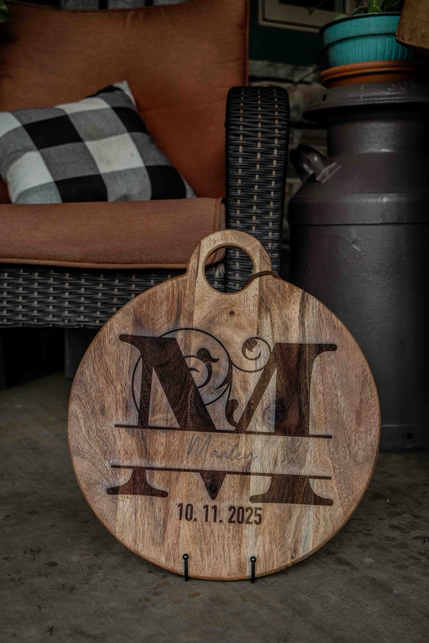 Personalized Arcadia Round Cutting Board