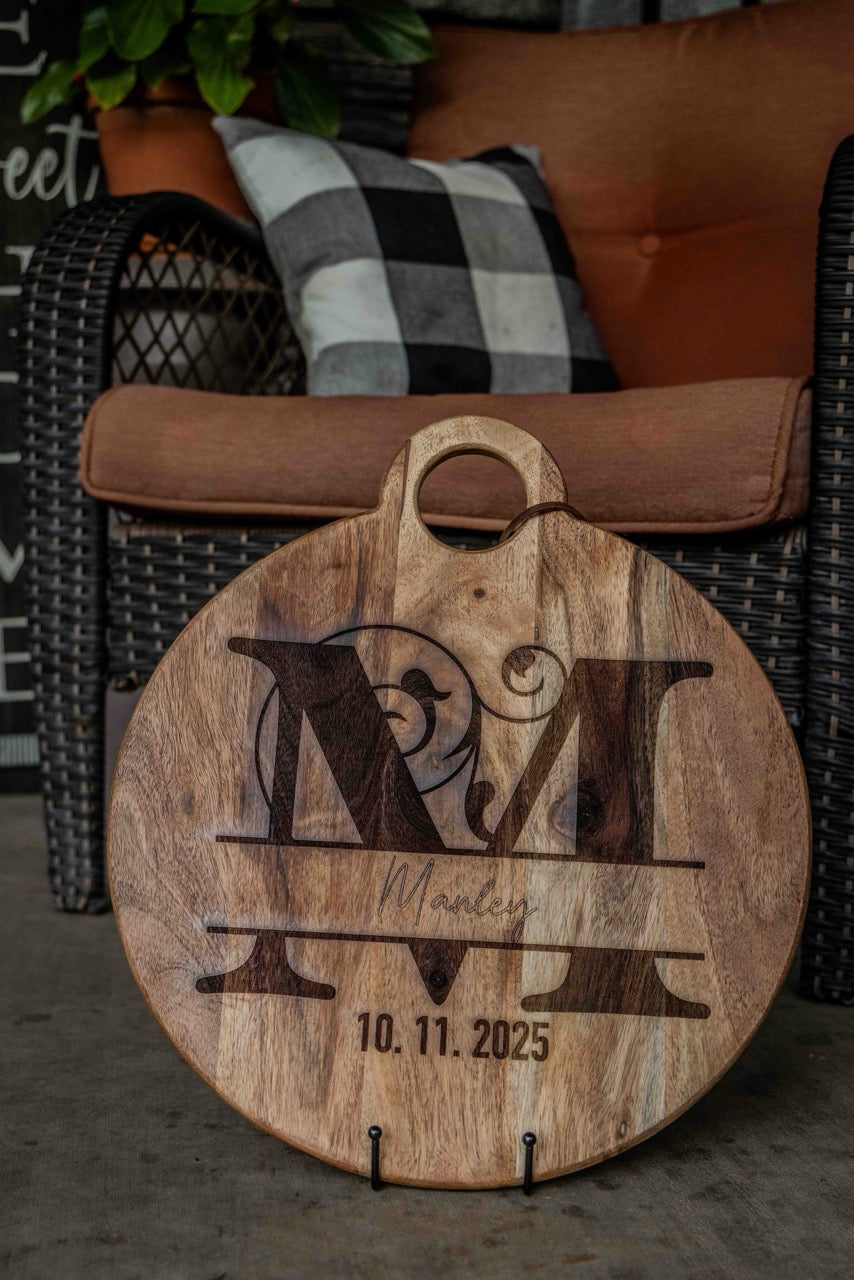 Personalized Arcadia Round Cutting Board