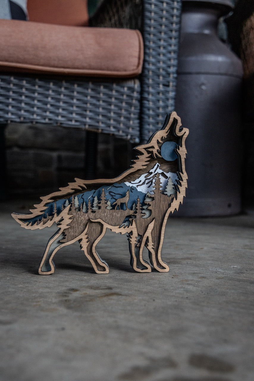 3D Howling Wolf Decor