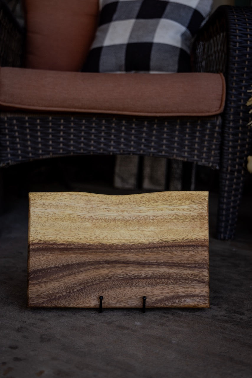 Personalized Small Live Edge Serving Board