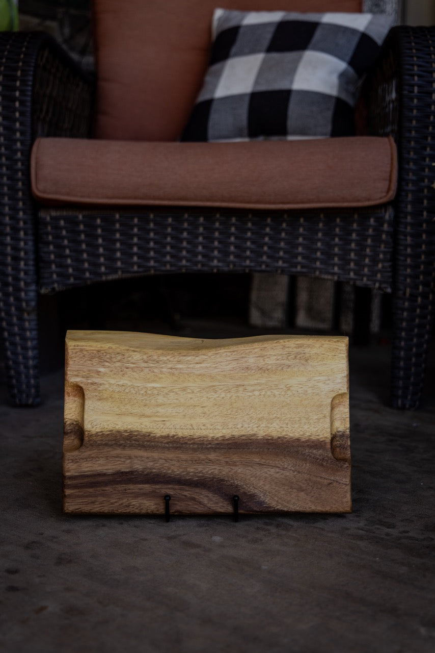Personalized Small Live Edge Serving Board