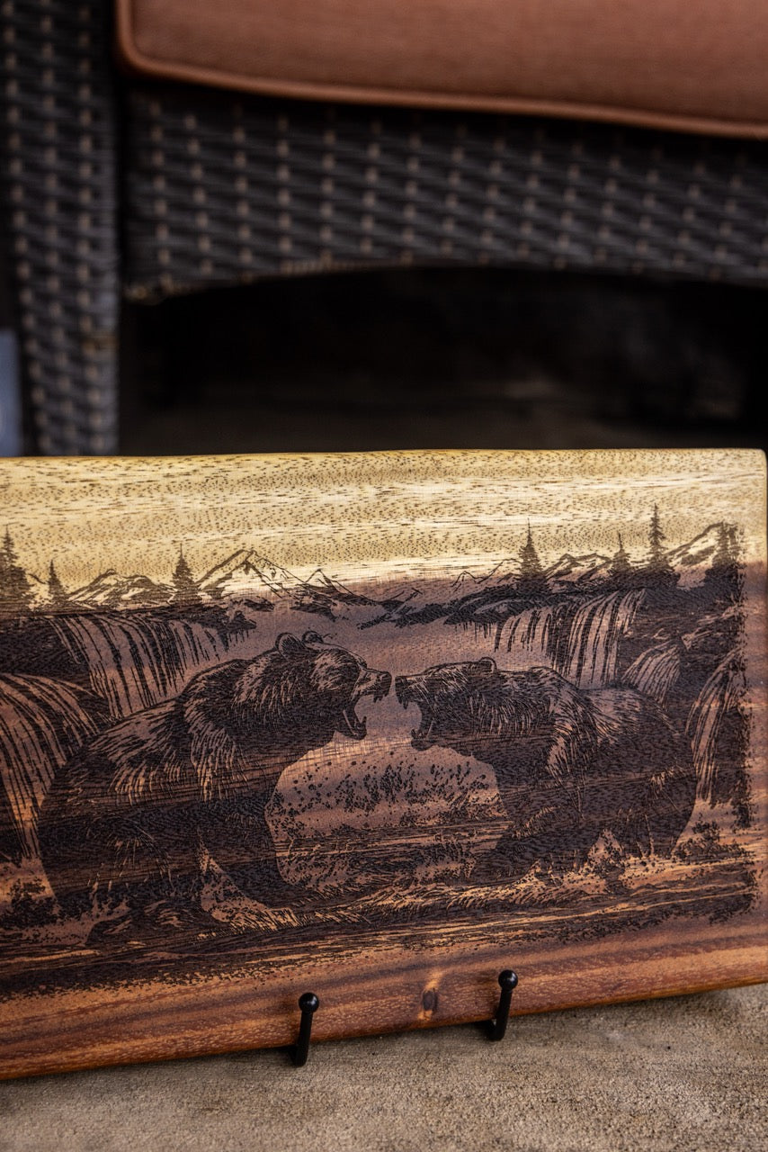 Grizzly Scene Serving Board